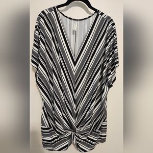 Lovely black and white striped women's 3X blouse